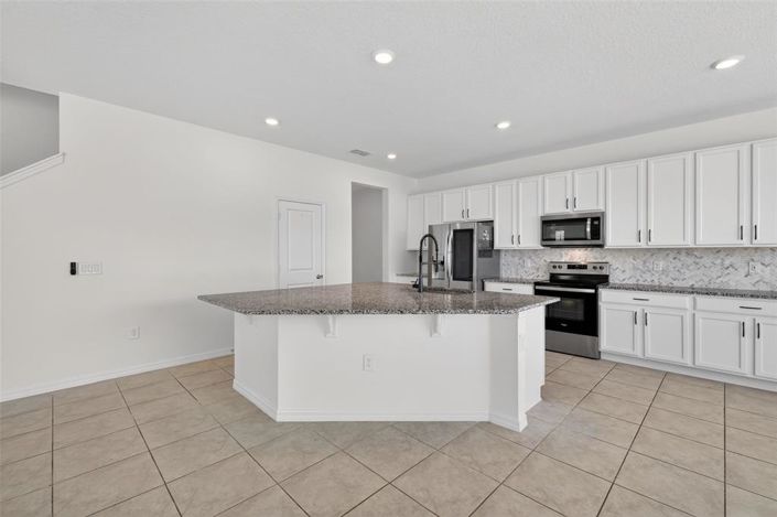 Image No.14-5 Bed House for sale