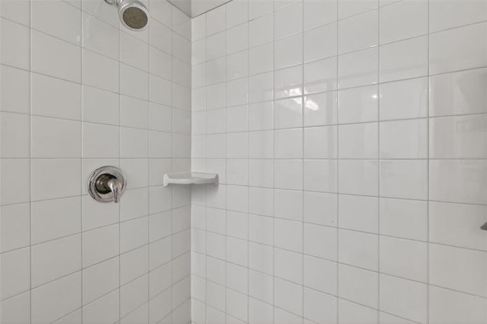 Image No.30-5 Bed House for sale