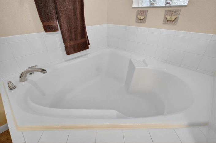 Image No.46-4 Bed House for sale