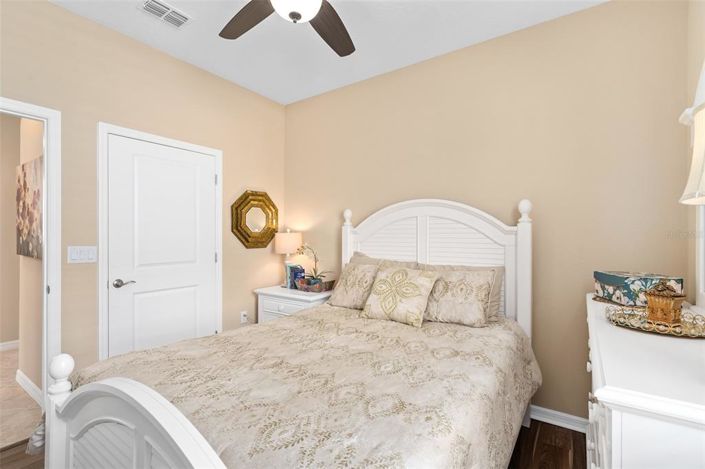 Image No.8-2 Bed House for sale