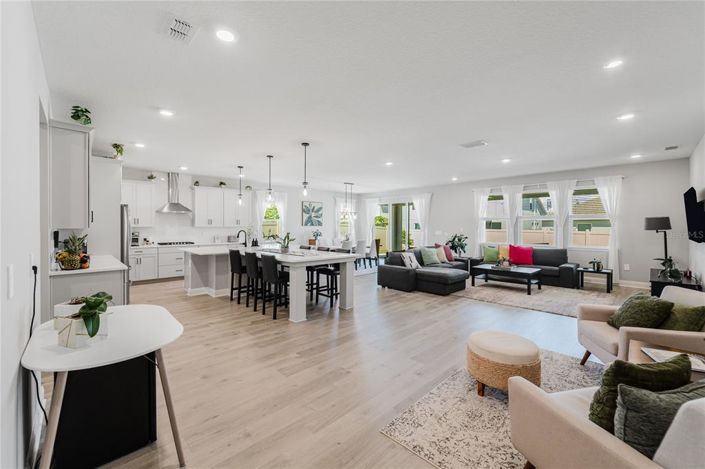 Image No.13-4 Bed House for sale