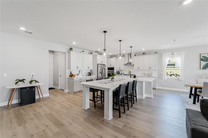 Image No.19-4 Bed House for sale