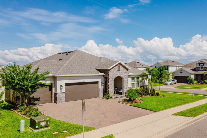 Image No.2-4 Bed House for sale