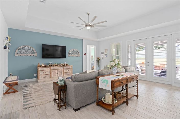 Image No.15-4 Bed House for sale