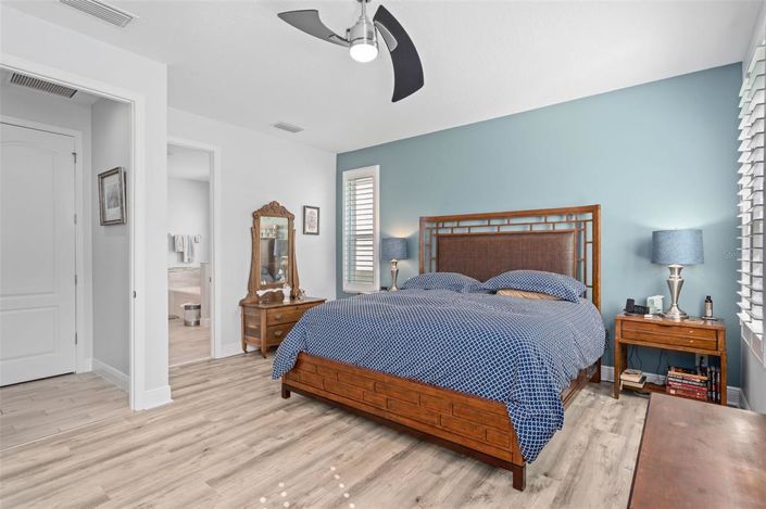 Image No.18-4 Bed House for sale