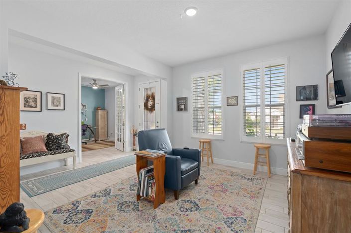 Image No.8-4 Bed House for sale