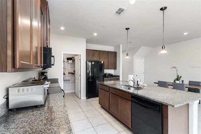 Image No.9-Maison de ville de 3 chambres à vendre à Saint John