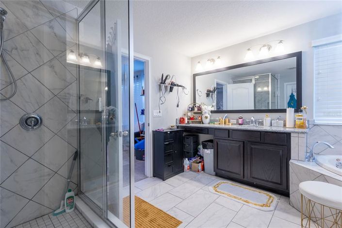 Image No.14-4 Bed House for sale