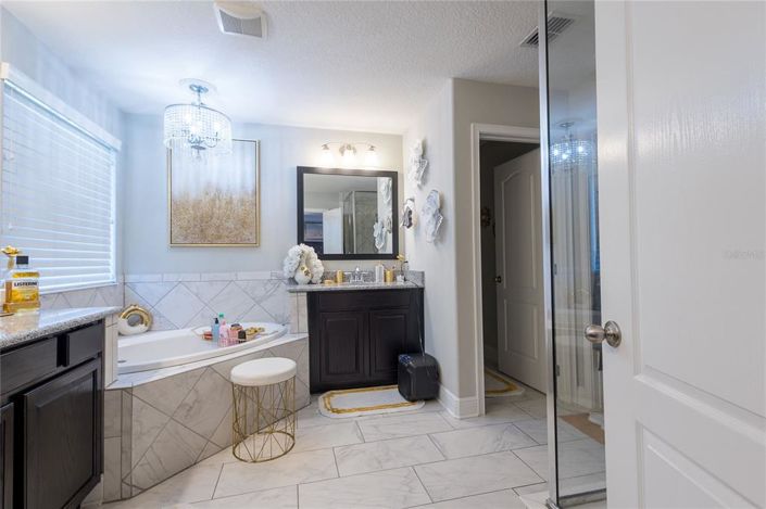 Image No.15-4 Bed House for sale