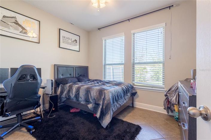 Image No.18-4 Bed House for sale