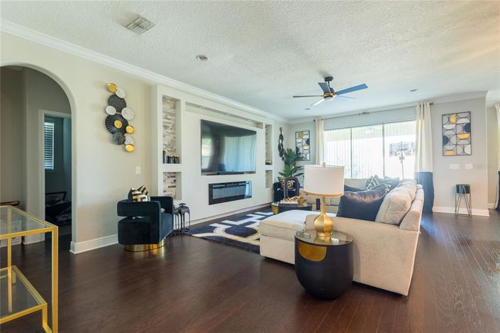 Image No.6-4 Bed House for sale