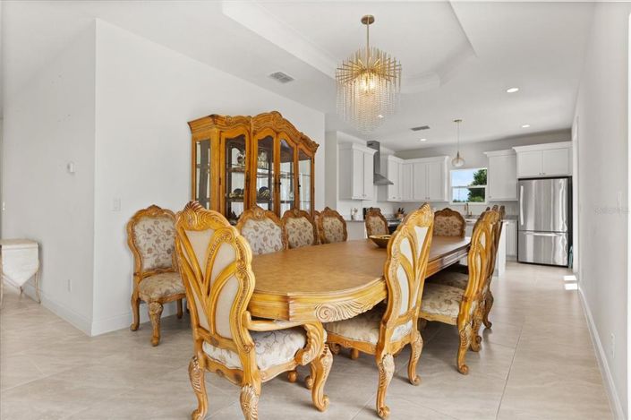 Image No.15-4 Bed House for sale