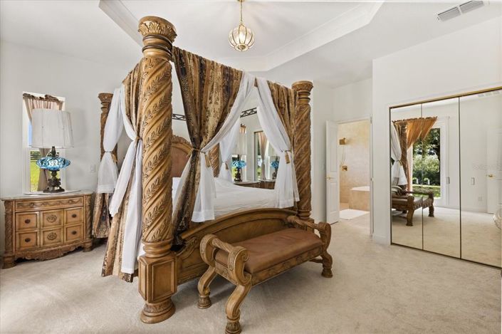 Image No.19-4 Bed House for sale