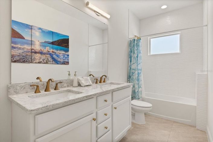 Image No.26-4 Bed House for sale