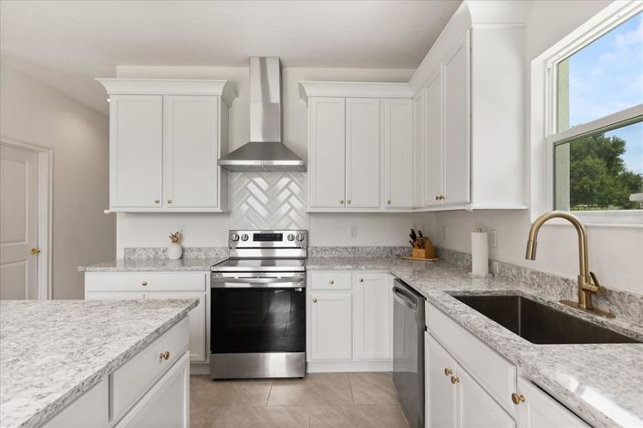 Image No.8-4 Bed House for sale