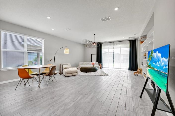 Image No.12-4 Bed House for sale