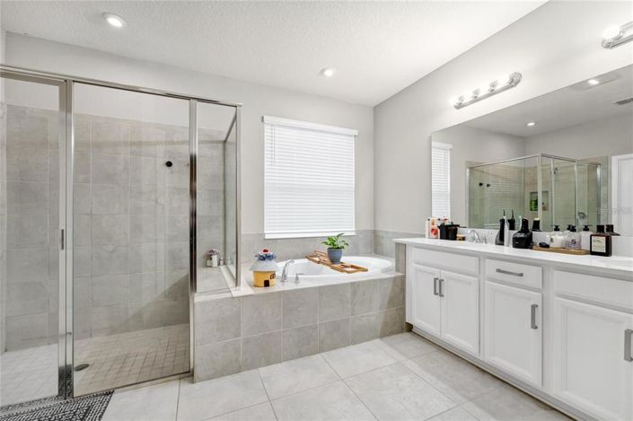 Image No.24-4 Bed House for sale