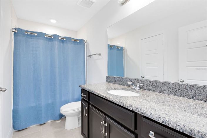 Image No.17-5 Bed House for sale