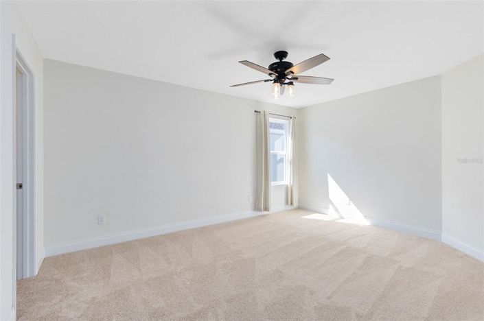 Image No.18-5 Bed House for sale