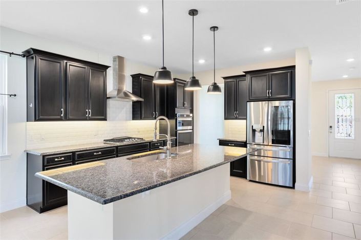 Image No.4-5 Bed House for sale