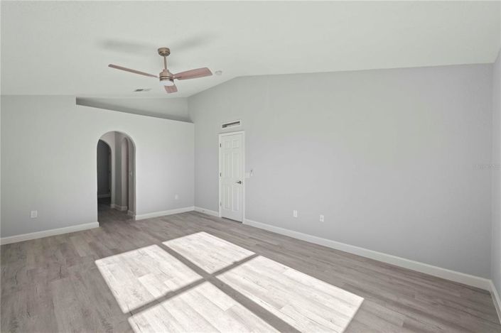 Image No.19-3 Bed House for sale