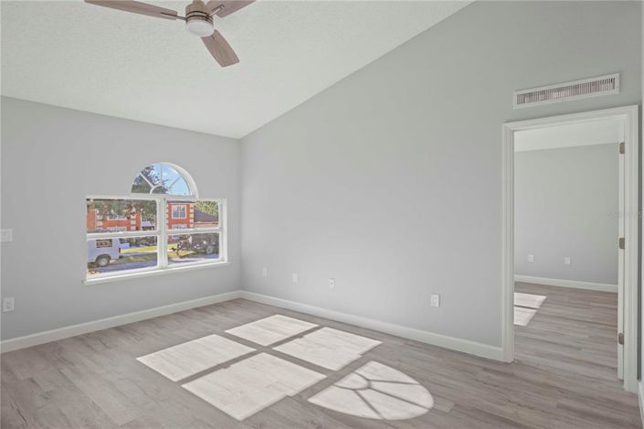 Image No.5-3 Bed House for sale