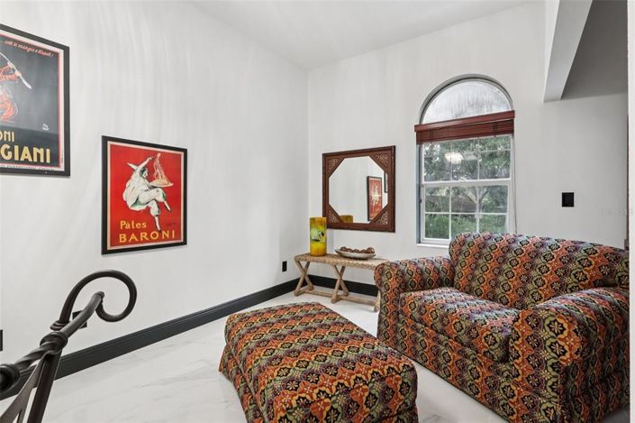 Image No.24-4 Bed House for sale