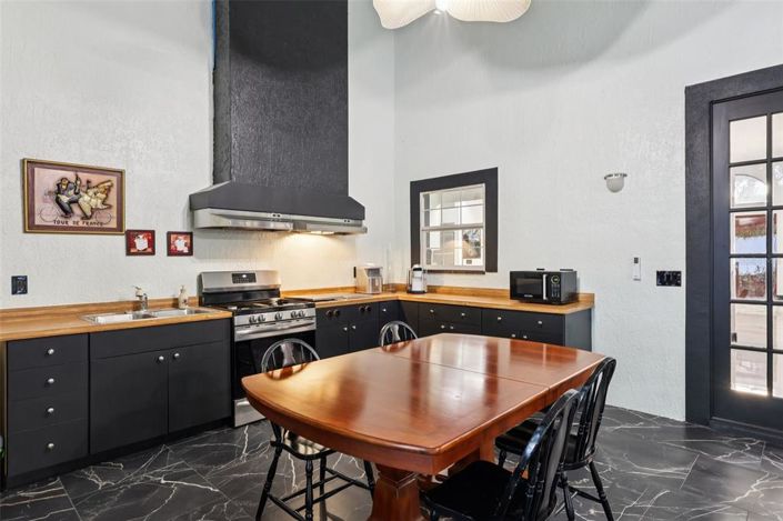 Image No.27-4 Bed House for sale