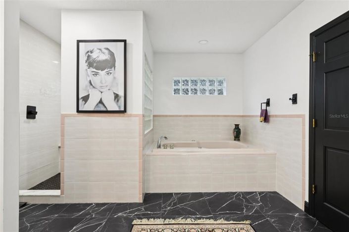 Image No.31-4 Bed House for sale