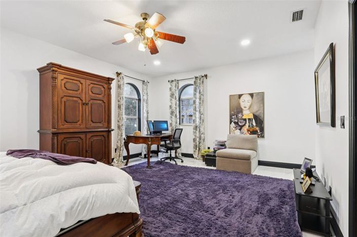 Image No.33-4 Bed House for sale