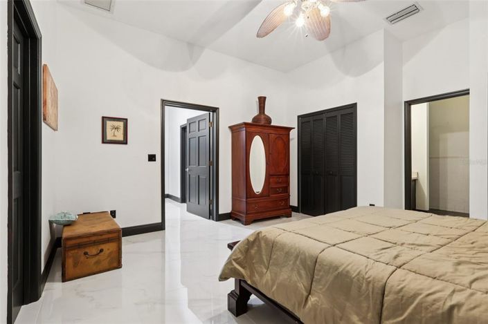 Image No.37-4 Bed House for sale