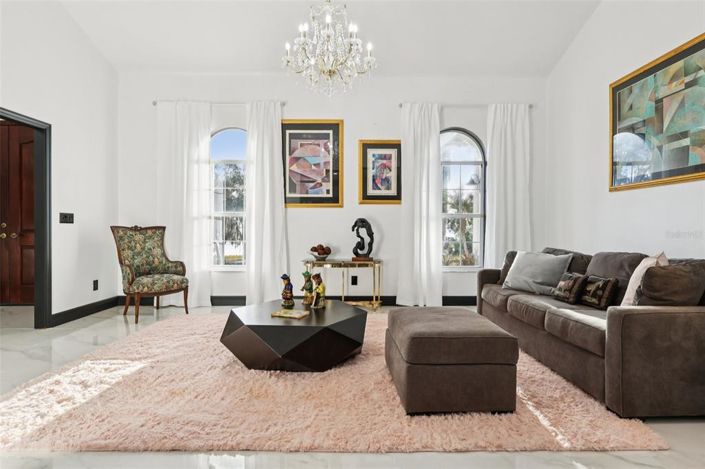 Image No.4-4 Bed House for sale