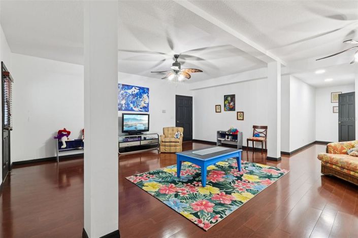 Image No.43-4 Bed House for sale