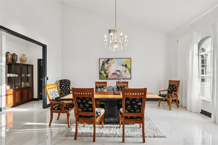 Image No.7-4 Bed House for sale