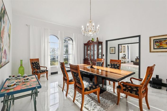 Image No.8-4 Bed House for sale