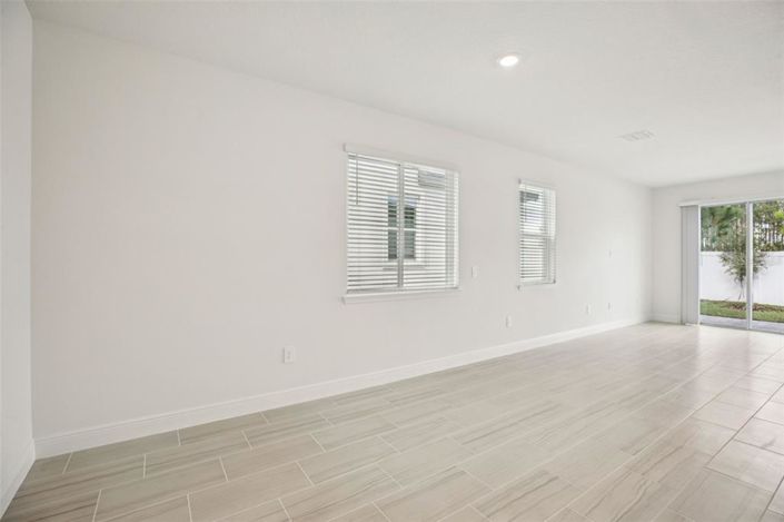 Image No.7-Maison de ville de 4 chambres à vendre à Saint John