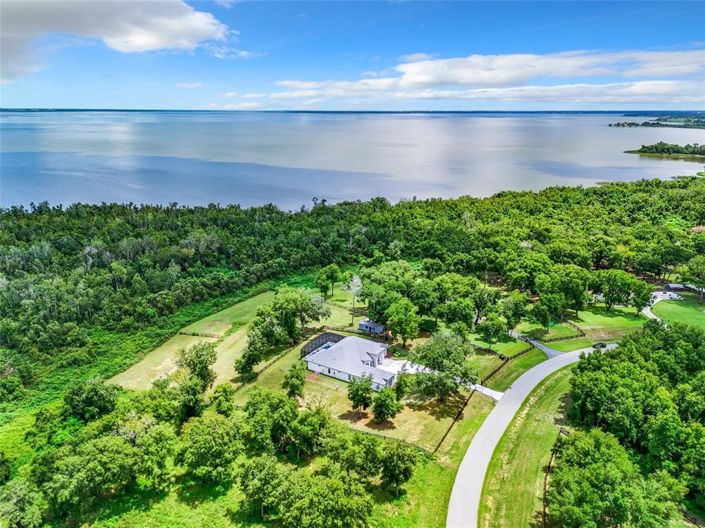 Image No.2-Maison de 5 chambres à vendre à Saint John