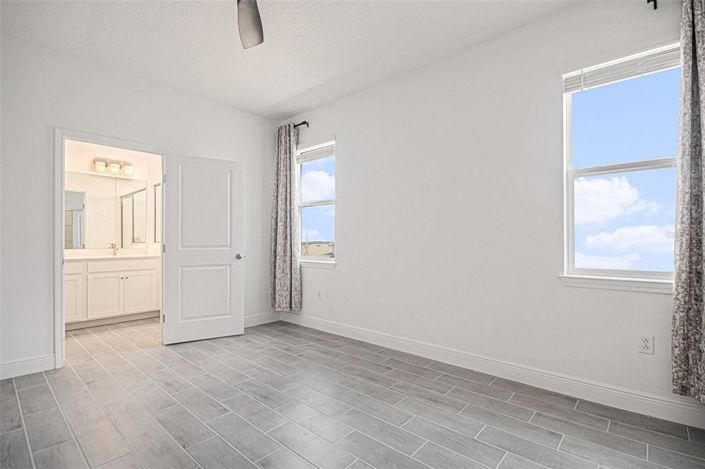 Image No.19-4 Bed House for sale