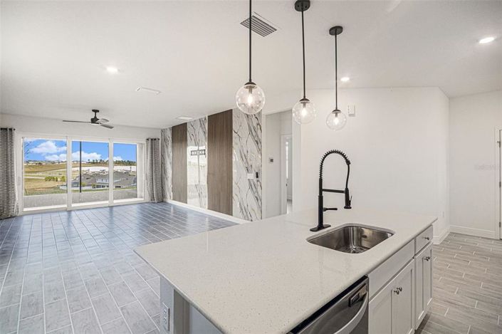 Image No.8-4 Bed House for sale