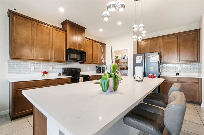 Image No.15-3 Bed Townhouse for sale