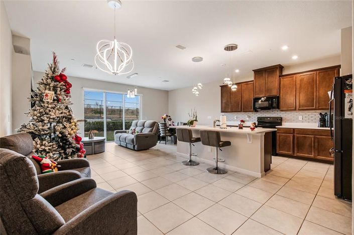 Image No.19-3 Bed Townhouse for sale