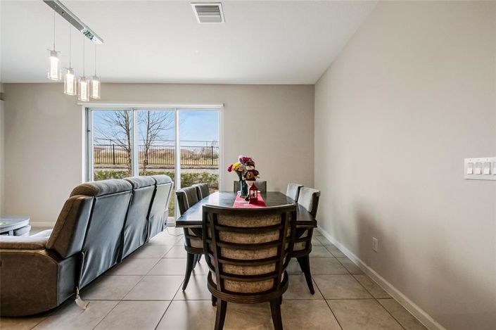 Image No.28-3 Bed Townhouse for sale