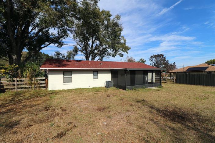 Image No.11-3 Bed House for sale