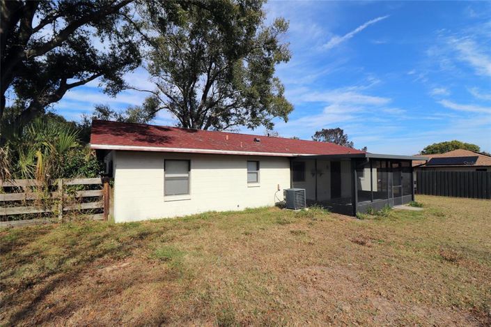 Image No.12-3 Bed House for sale