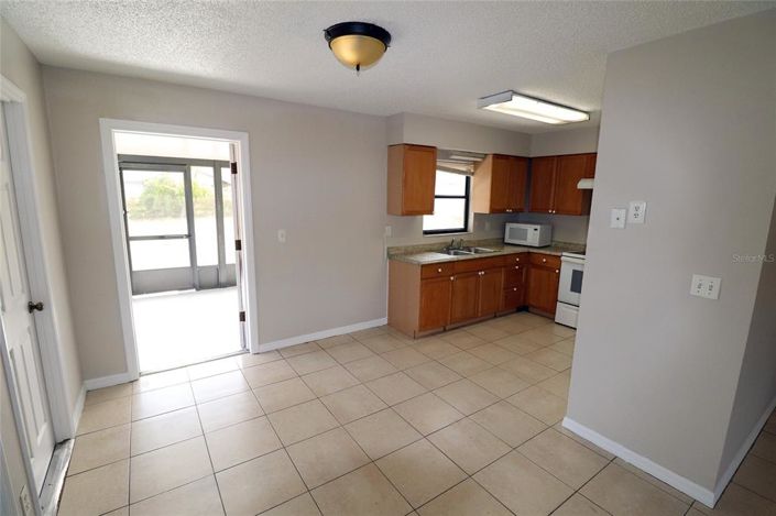 Image No.24-3 Bed House for sale