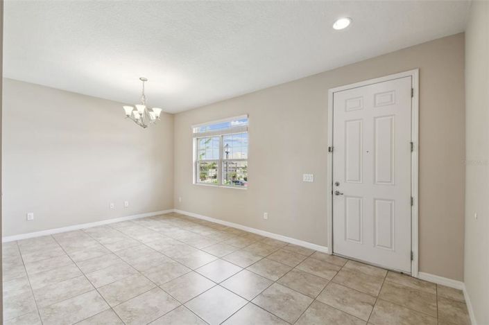 Image No.10-4 Bed House for sale