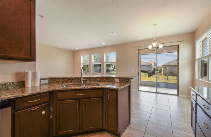 Image No.16-4 Bed House for sale