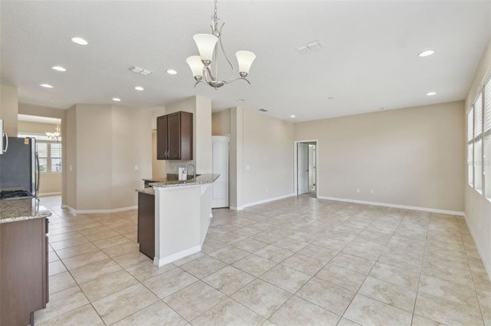 Image No.22-4 Bed House for sale