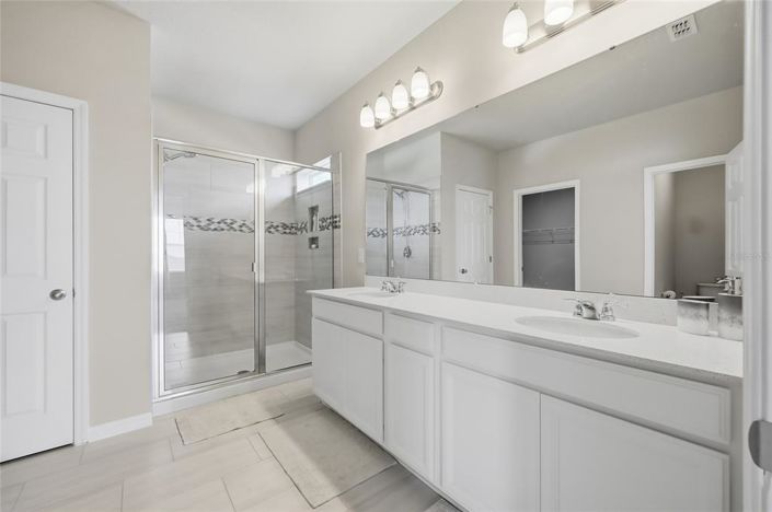 Image No.45-5 Bed House for sale