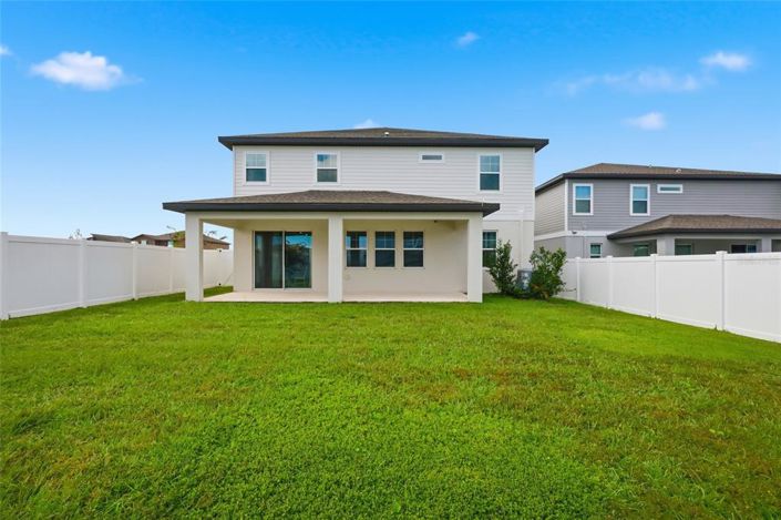 Image No.8-5 Bed House for sale